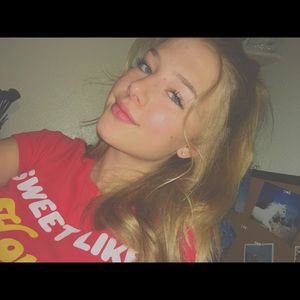 Meet your Posher, Abigail